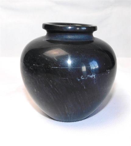 Kleine Vase, Marmor schwarz, 2. H. 20. Jh.