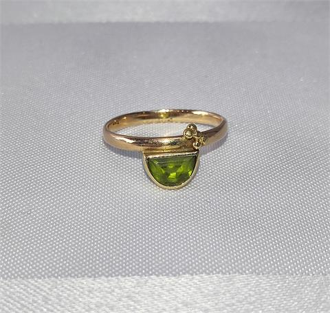 Ring 585 Gelbgold mit grünem Stein