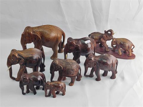 Konvolut afrikanische Elefanten aus Holz